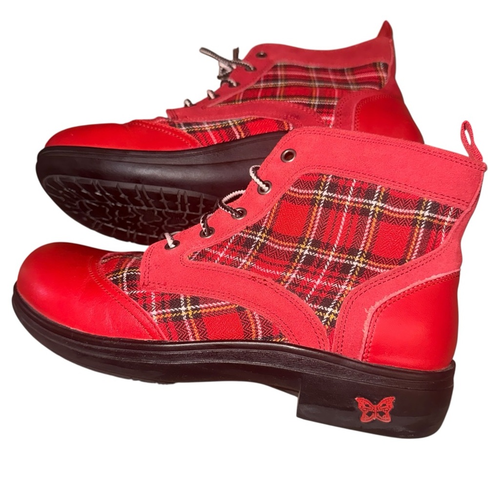 Alegria Kylie Candy Apple Red Plaid Holiday Ankle Boots
